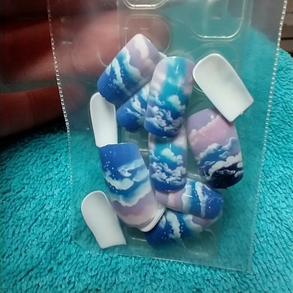Blue purple white black clouds sky press on nails set